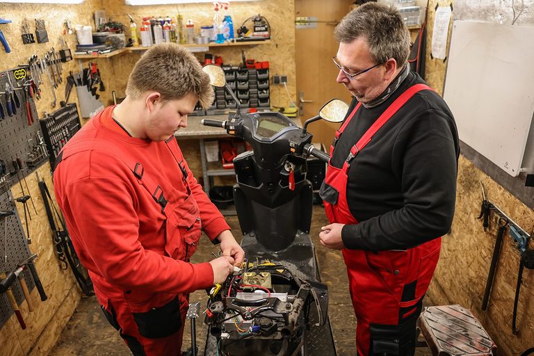 Zweiradmechatroniker, Azubi, Ausbilder, Ausbildung, Willkommen im Handwerk