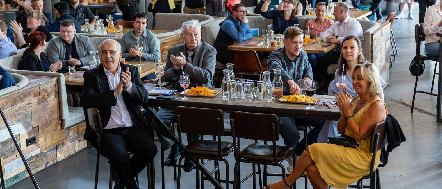 Meisterfeier 2023, Meisterinnen, Meister, Gl&uuml;ckwunsch, Ehrung, Meisterbrief, Handwerkskammer Berlin, Jahrgang 2022, BrewDog 
