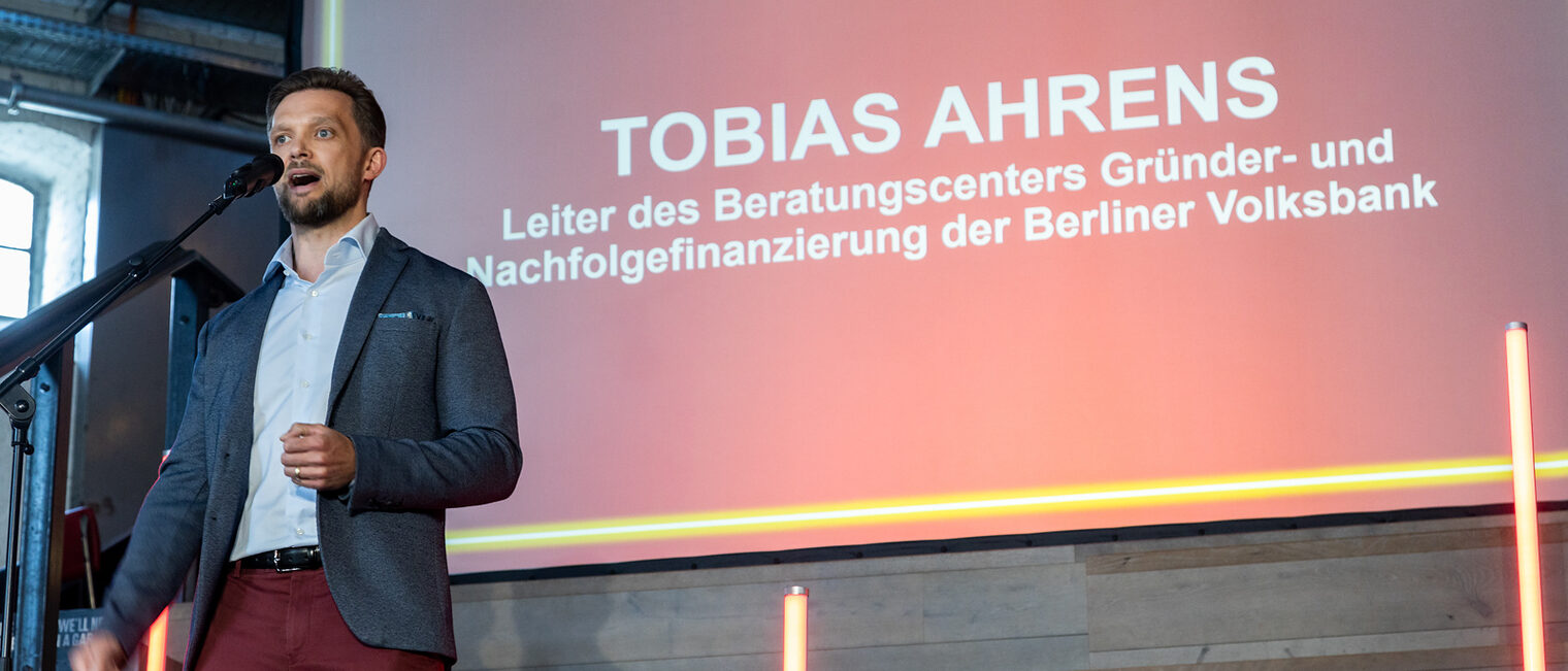 Meisterfeier 2023, Meisterinnen, Meister, Gl&uuml;ckwunsch, Ehrung, Meisterbrief, Handwerkskammer Berlin, Jahrgang 2022, BrewDog 