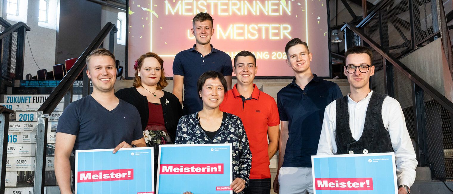 Meisterfeier 2023, Meisterinnen, Meister, Gl&uuml;ckwunsch, Ehrung, Meisterbrief, Handwerkskammer Berlin, Jahrgang 2022, BrewDog 