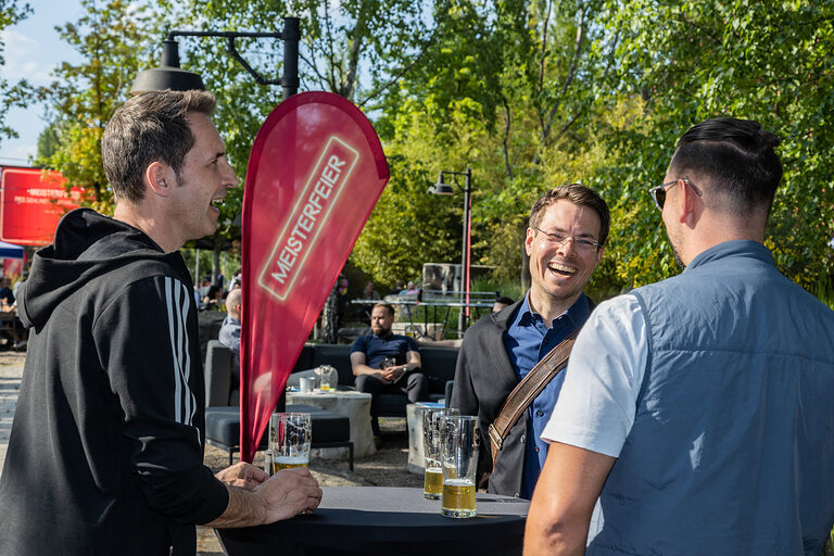 Meisterfeier 2023, Meisterinnen, Meister, Glückwunsch, Ehrung, Meisterbrief, Handwerkskammer Berlin, Jahrgang 2022, BrewDog 