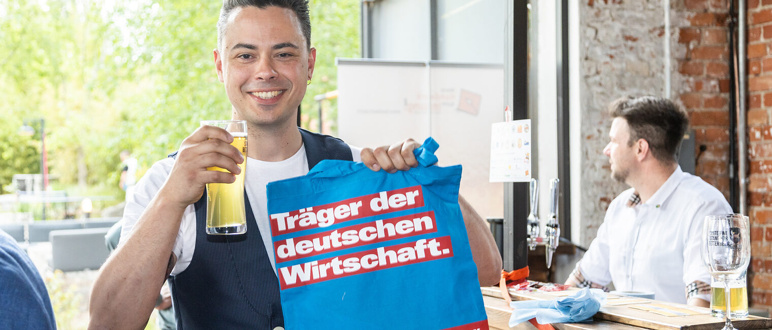 Meisterfeier 2023, Meisterinnen, Meister, Gl&uuml;ckwunsch, Ehrung, Meisterbrief, Handwerkskammer Berlin, Jahrgang 2022, BrewDog 