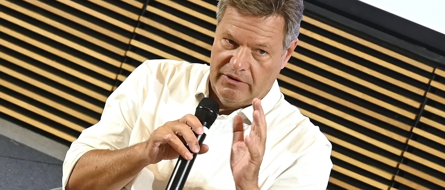 Dialogveranstaltung, Welcome to Germany, Ausbildung, Bundeministerium für Wirtschaft und Klimaschutz, Azubi Akademie, Habeck
