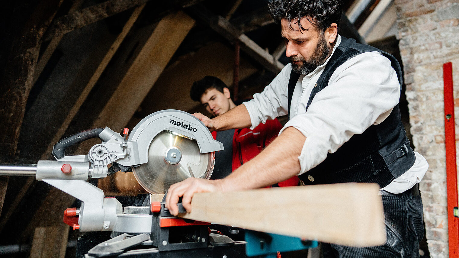 Tag des Handwerks 2023, Imagekampagne, Zimmerer, Säge, Kreissäge, Handwerker, Holz