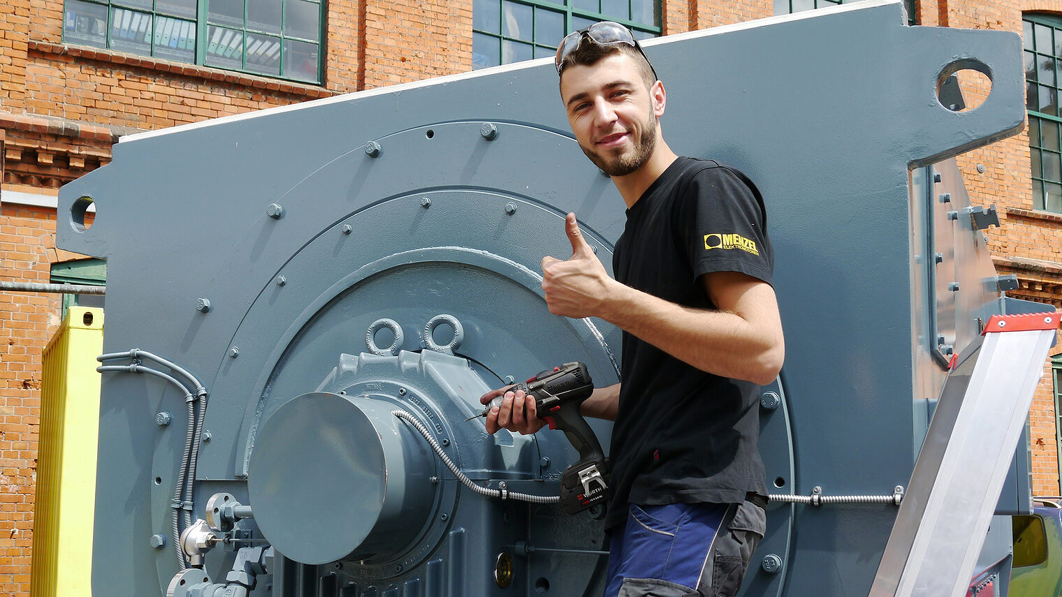 Tag des Handwerks 2023, Imagekampagne, Menzel Elektromotoren GmbH, Bergwerke, Raffinerien, Stahlwerken, Bohrer, Motor