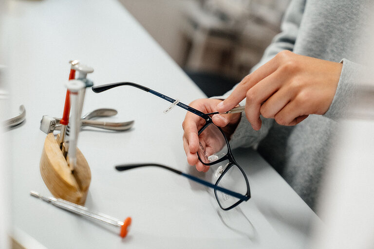 Ausbildung Berlin, Ausbildungsplätze 2024, Berufsbildung, Willkommen im Handwerk, Augenoptiker, Lehrstellenbörse, Azubi