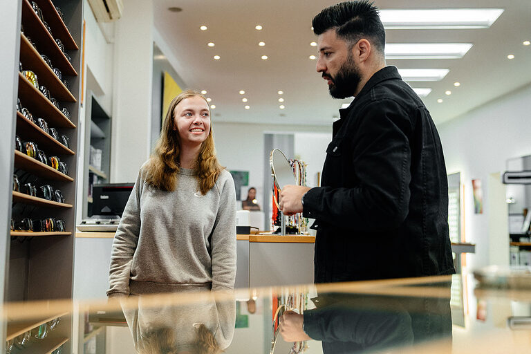 Ausbildung Berlin, Ausbildungsplätze 2024, Berufsbildung, Willkommen im Handwerk, Augenoptiker, Lehrstellenbörse, Azubi