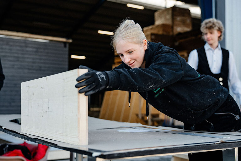 Ausbildung Berlin, Ausbildungsplätze 2023, Berufsbildung, Willkommen im Handwerk, Zimmerer, Lehrstellenbörse, Azubi, Handwerkskammer