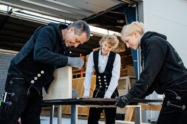 Ausbildung Berlin, Ausbildungsplätze 2023, Berufsbildung, Willkommen im Handwerk, Zimmerer, Lehrstellenbörse, Azubi, Handwerkskammer