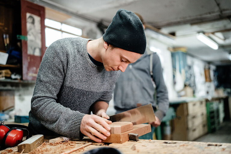 Ausbildung Berlin, Ausbildungsplätze 2023, Beruf, Willkommen im Handwerk, Bootsbauer, Boot, Schiff, Azubi, Holzgewerbe