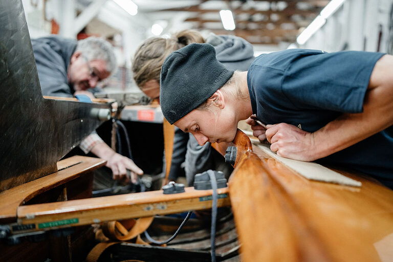Ausbildung Berlin, Ausbildungsplätze 2023, Beruf, Willkommen im Handwerk, Bootsbauer, Boot, Schiff, Azubi, Holzgewerbe