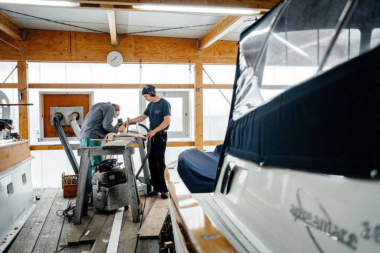 Ausbildung Berlin, Ausbildungsplätze 2023, Beruf, Willkommen im Handwerk, Bootsbauer, Boot, Schiff, Azubi, Holzgewerbe