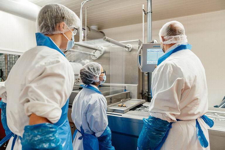 Ausbildung, Ausbildungsplätze 2024, Beruf, Fleischer, Wurstwaren, Azubi, Konservierungsstoffe, Handwerk, Kühlanlage, Fleisch