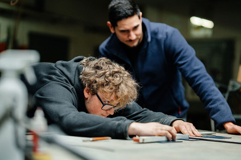 Ausbildung, Ausbildungsplätze 2024, Glaser, Glasbau, Azubi, Fenster, Türen, Schaufenster, Vitrinen Auszubildende