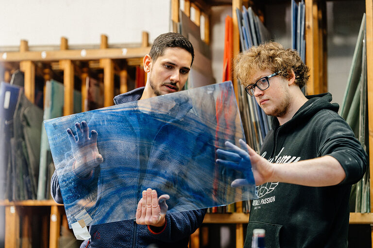 Ausbildung, Ausbildungsplätze 2024, Glaser, Glasbau, Azubi, Fenster, Türen, Schaufenster, Vitrinen Auszubildende