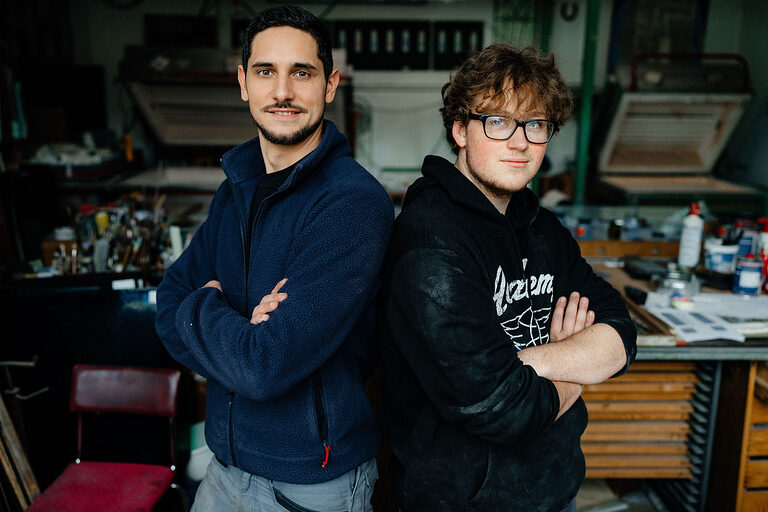 Ausbildung, Ausbildungsplätze 2024, Glaser, Glasbau, Azubi, Fenster, Türen, Schaufenster, Vitrinen Auszubildende