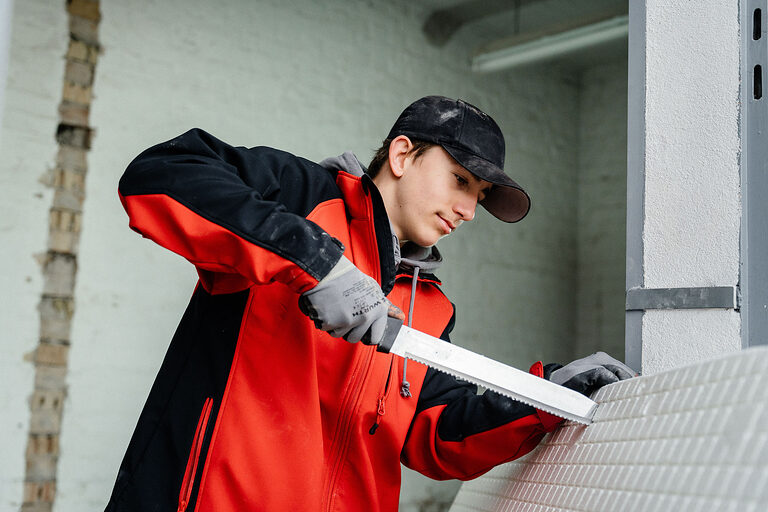 Ausbildung, Ausbildungsplätze 2024, Maurer, Rohbau, Azubi, Baustelle, Beton, Fundament, Gebäude, Bau, Auszubildende, Handwerk