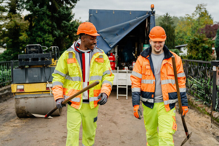 Ausbildung, Ausbildungsplätze 2024, Maurer, Tiefbau, Azubi, Baugrube, Rohrleitung, Straßenbau, Verkehrsweg, Tunnelbau, Bohrung