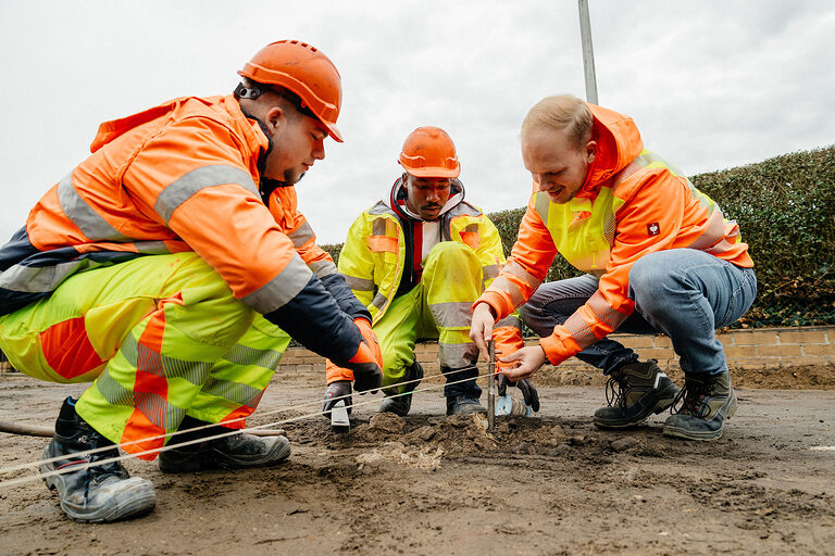 Ausbildung, Ausbildungsplätze 2024, Maurer, Tiefbau, Azubi, Baugrube, Rohrleitung, Straßenbau, Verkehrsweg, Tunnelbau, Bohrung