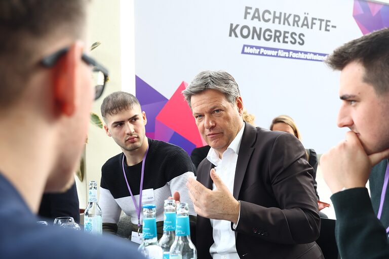 Fachkräftekongress 2024: Bundesbildungsministerin Bettina Stark-Watzinger, Bundesarbeitsminister Hubertus Heil, Bundeswirtschaftsminister Robert Habeck