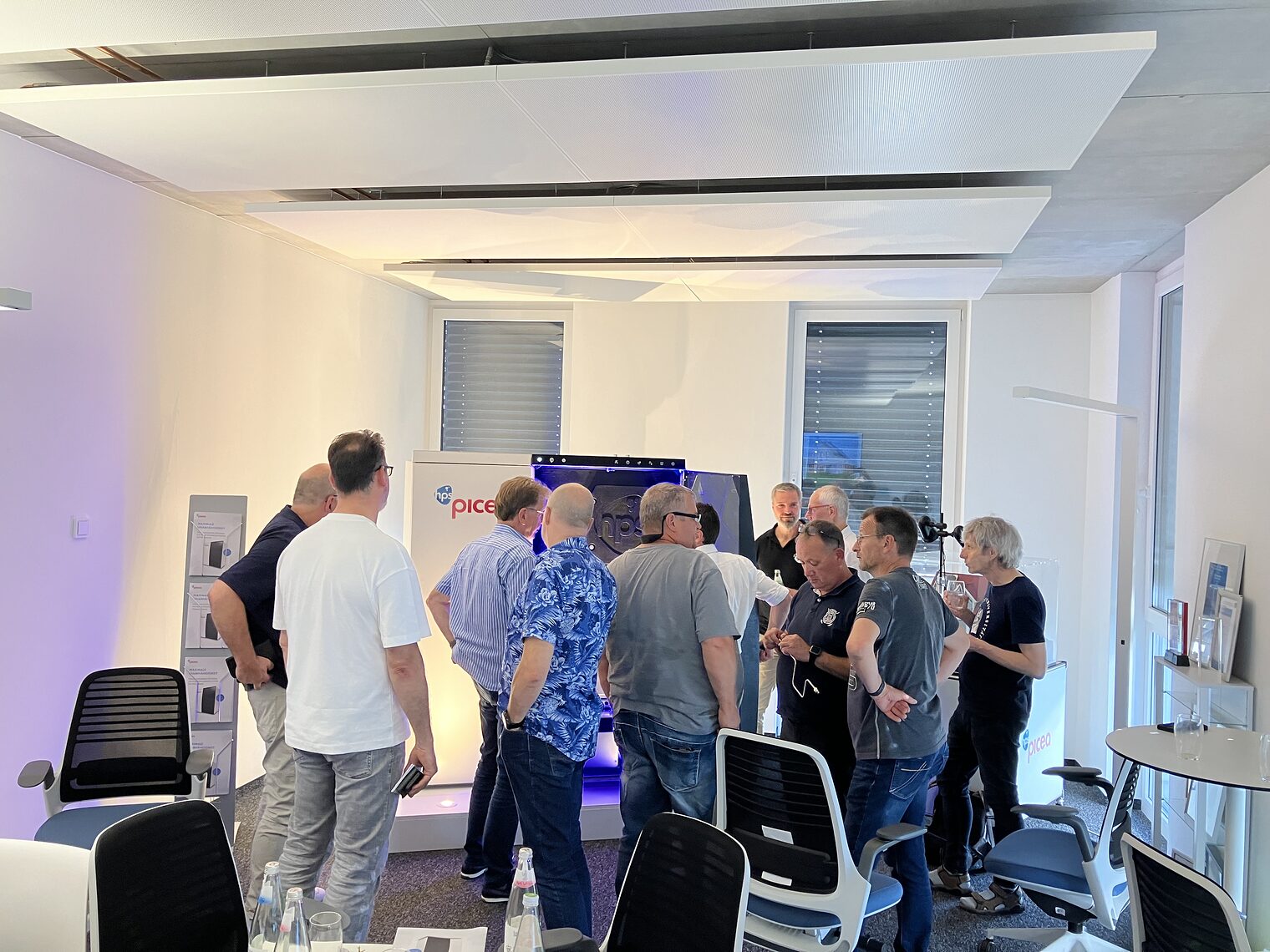 Foto 4: Fachdiskussion bei der HPS Home Power Solutions AG