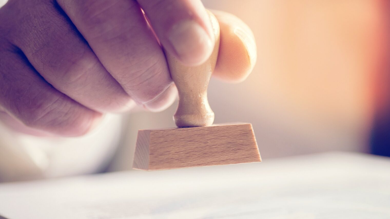 Hand, Stempel, Handwerkskammer, Verwaltungsreform, Statement