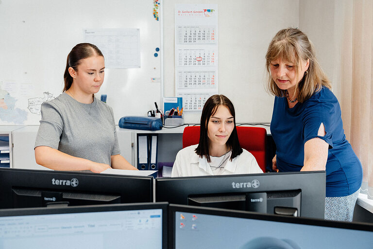 Ausbildung, Ausbildungsplätze 2024, Kauffrau für Büromanagement, Büro, Lehrstellenbörse, Azubi, Handwerkskammer