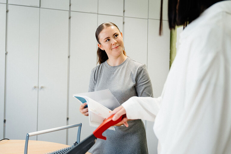 Ausbildung, Ausbildungsplätze 2024, Kauffrau für Büromanagement, Büro, Lehrstellenbörse, Azubi, Handwerkskammer