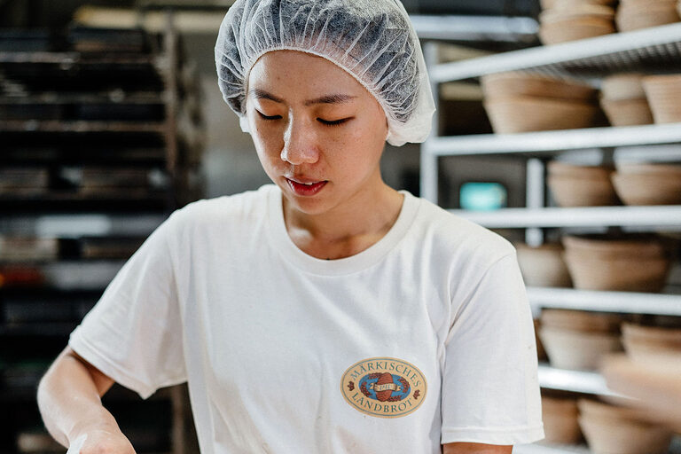 Ausbildung, Ausbildungsplätze 2024, Bäckerei, Bäcker, Brot, Lehrstellenbörse, Beruf, Auszubildende, Handwerkskammer, Teig