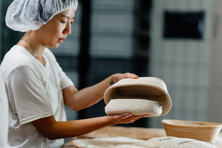 Ausbildung, Ausbildungsplätze 2024, Bäckerei, Bäcker, Brot, Lehrstellenbörse, Beruf, Auszubildende, Handwerkskammer, Teig
