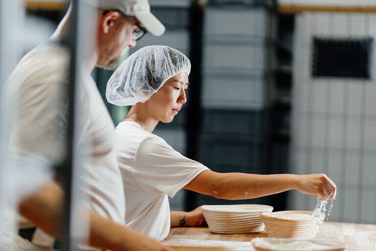 Ausbildung, Ausbildungsplätze 2024, Bäckerei, Bäcker, Brot, Lehrstellenbörse, Beruf, Auszubildende, Handwerkskammer, Teig