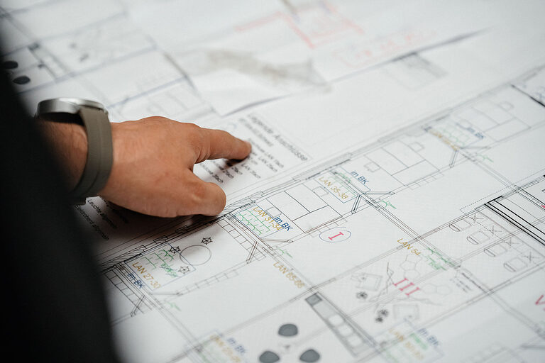 Ausbildung, Ausbildungsplätze 2024, Bautenschützer, Holz, Gebäude, Lehrstellenbörse, Beruf, Auszubildende, Handwerkskammer