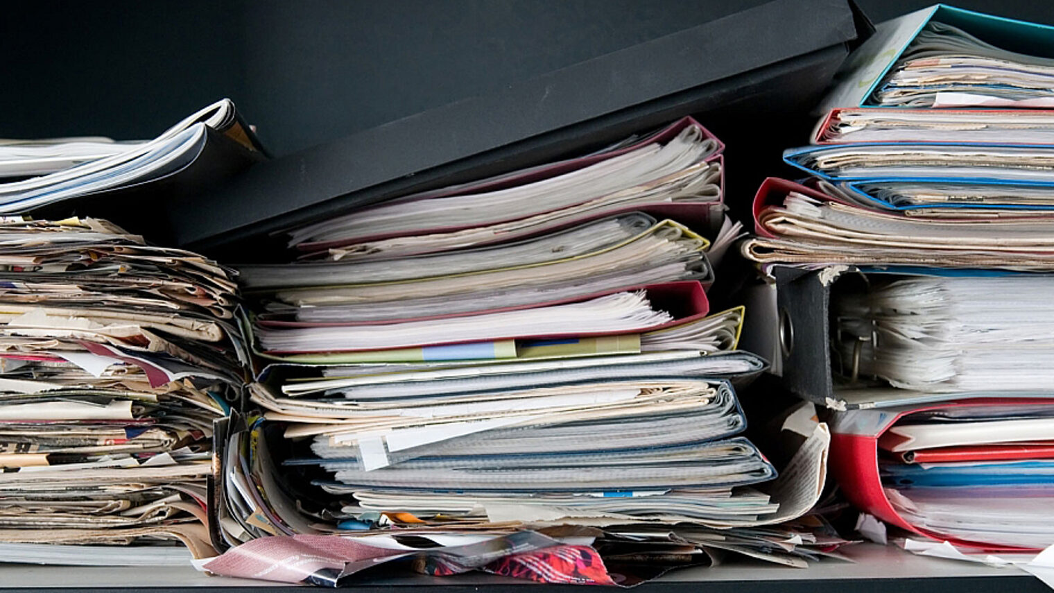 Akten, Bürokratie, Verwaltungsreform, Handwerkskammer, Berliner Wirtschaft, Runder Tisch