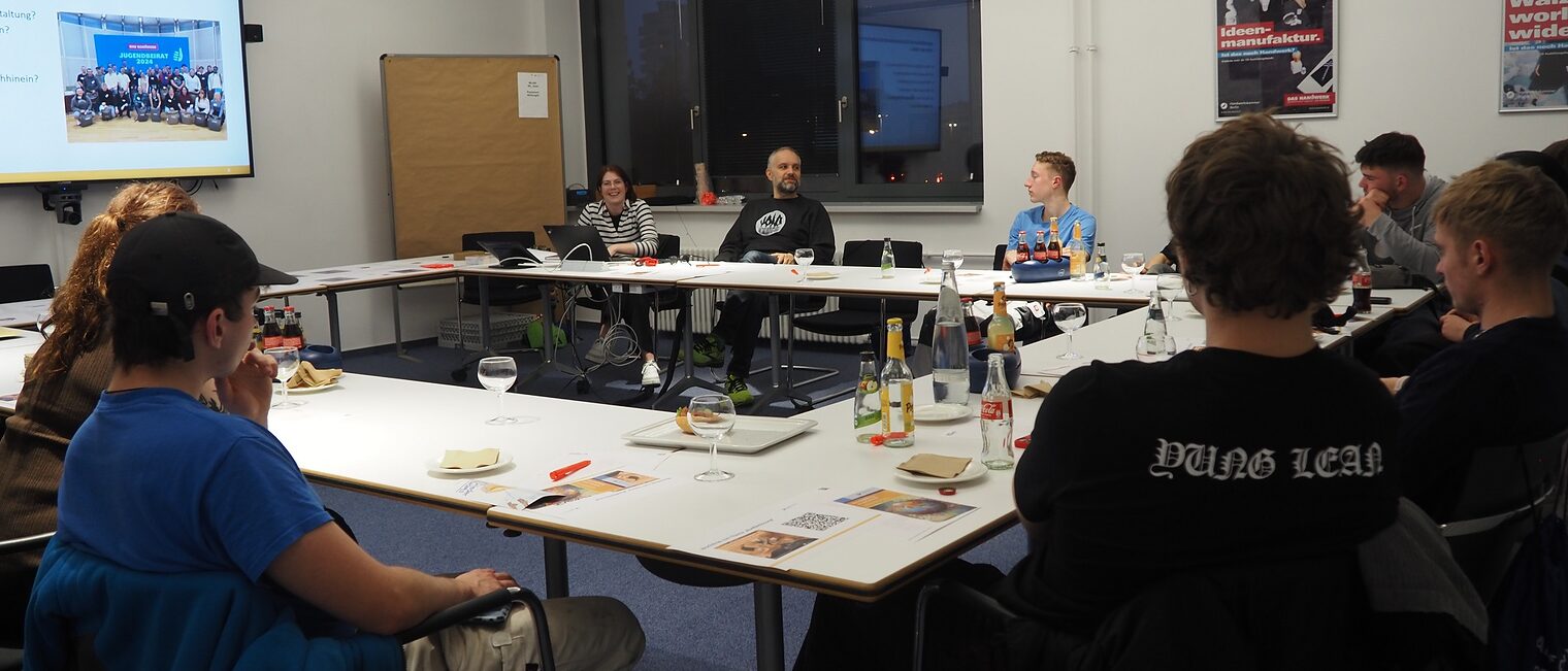Handwerkskammer Berlin, Azubi-Beirat, Auszubildende, Azubi Akademie, Seminarraum, Beruf, Ausbildung, Handwerk