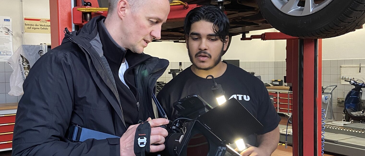 Kfz-Mechatroniker, Auto, Kfz-Werkstatt, Azubi, Ausbildung, Handwerk, Azubi Akademie, Filmaufnahme, Dreh