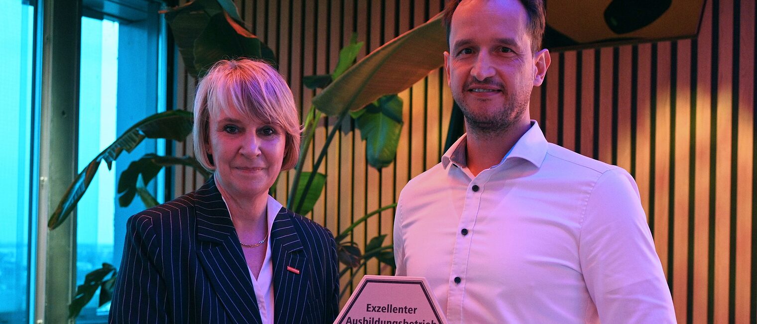 Handwerkskammer Berlin, Handwerkskammerpräsidentin Carola Zarth, Siegelverleihung, Qualitätssiegel, Siegelbetrieb