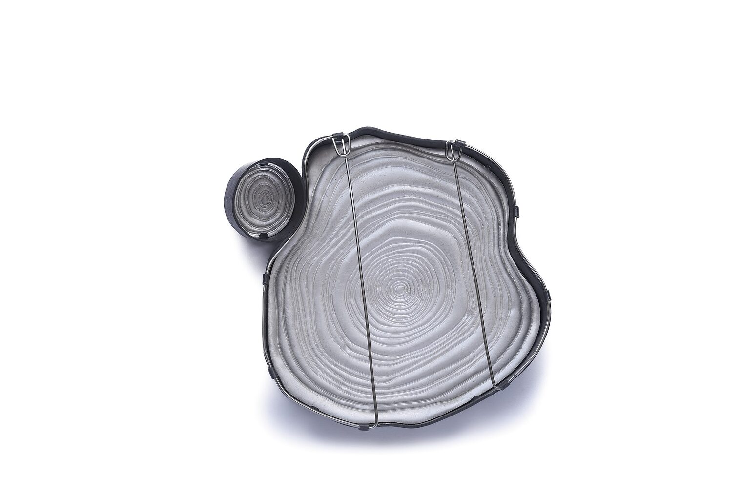 Brosche "Kambium", Rückseite von Gabriele Hinze 