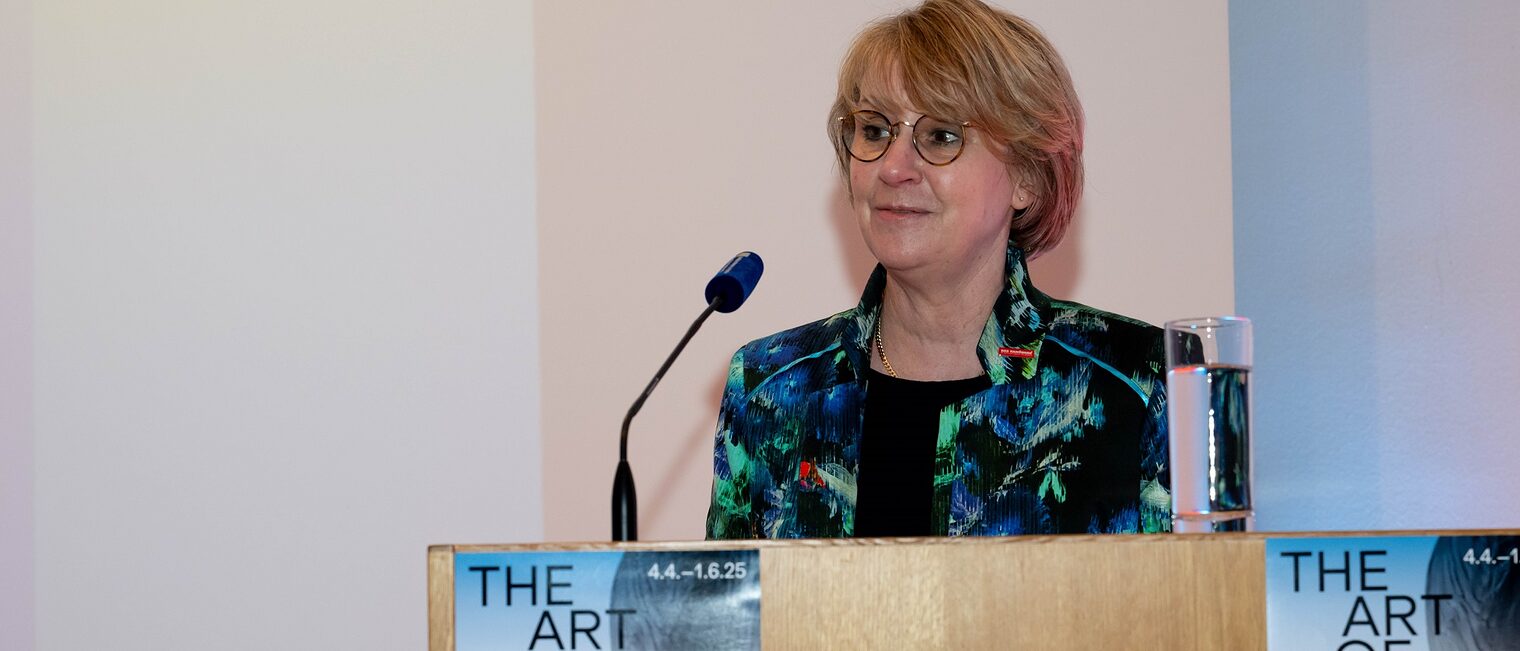 Carola Zarth, Präsidentin der Handwerkskammer Berlin, bei der Vernissage „The Art of Making 2025“ im Kunstgewerbemuseum Berlin