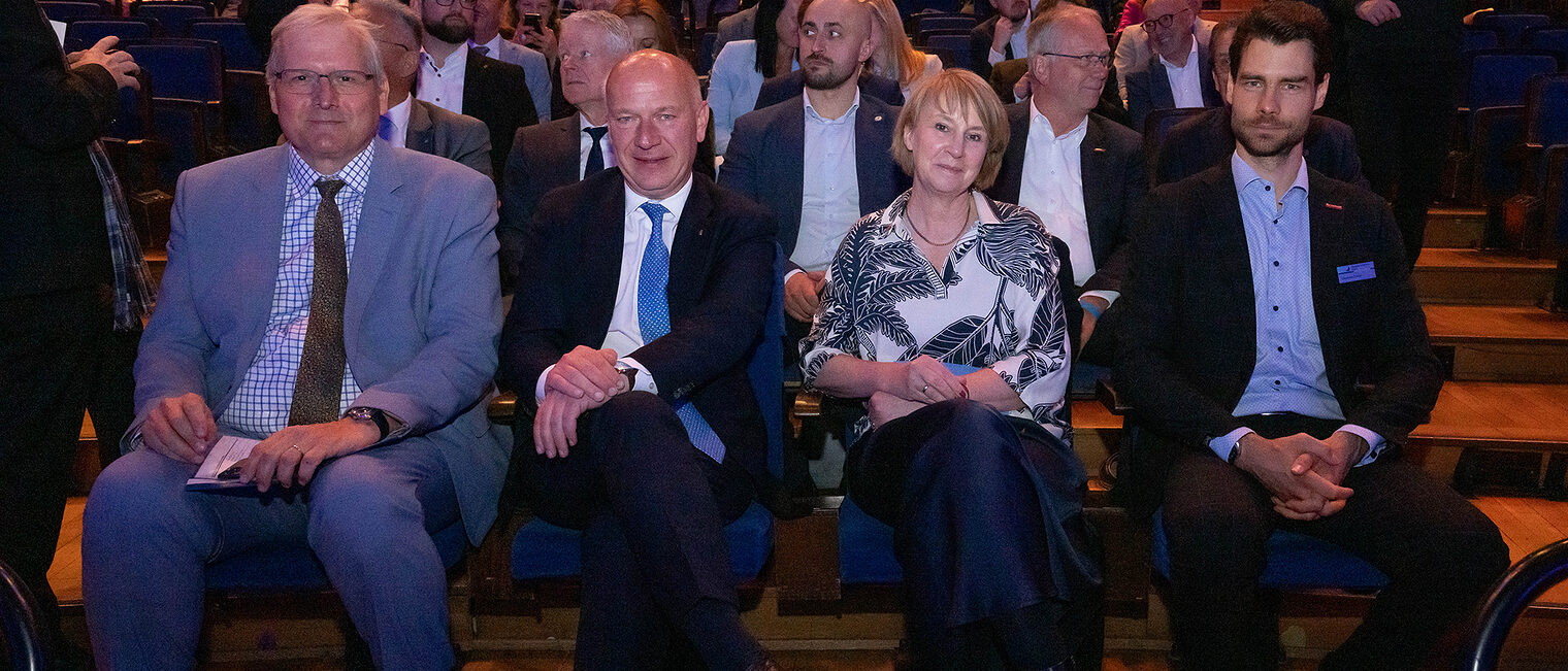 Handwerkskammer Berlin ehrt am 11. Mai 2025 im Friedrichstadt-Palast die Meisterinnen und Meister des Jahrgangs 2024: Ehrengäste