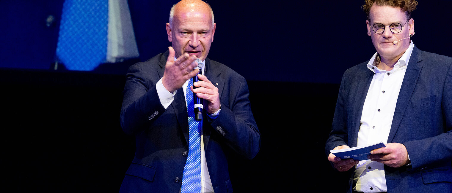 Handwerkskammer Berlin ehrt am 11. Mai 2025 im Friedrichstadt-Palast die Meisterinnen und Meister des Jahrgangs 2024: Bürgermeister