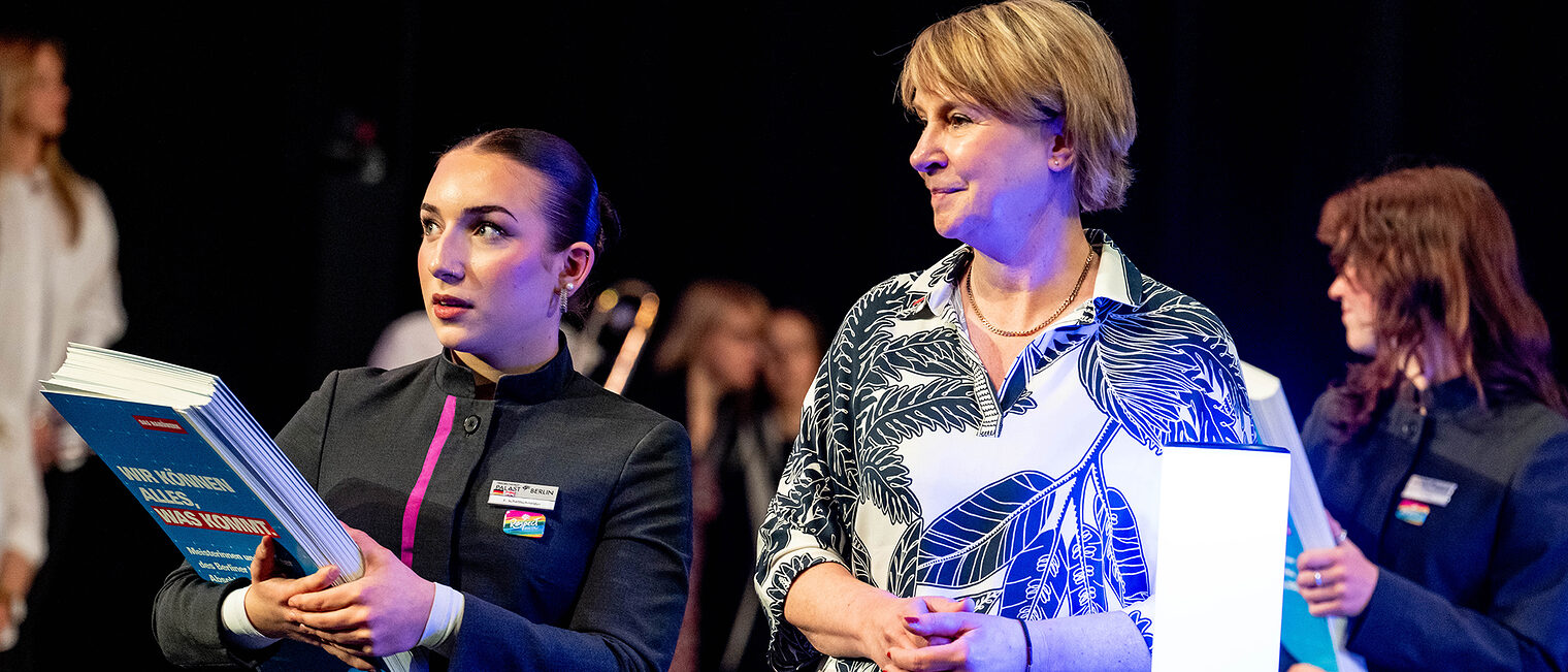 Handwerkskammer Berlin ehrt am 11. Mai 2025 im Friedrichstadt-Palast die Meister*innen des Jahrgangs 2024: Präsidentin