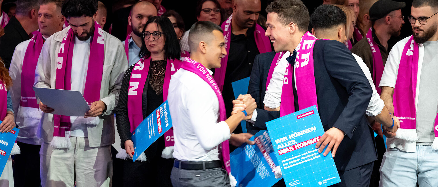 Handwerkskammer Berlin ehrt am 11. Mai 2025 im Friedrichstadt-Palast die Meisterinnen und Meister des Jahrgangs 2024: Bühne