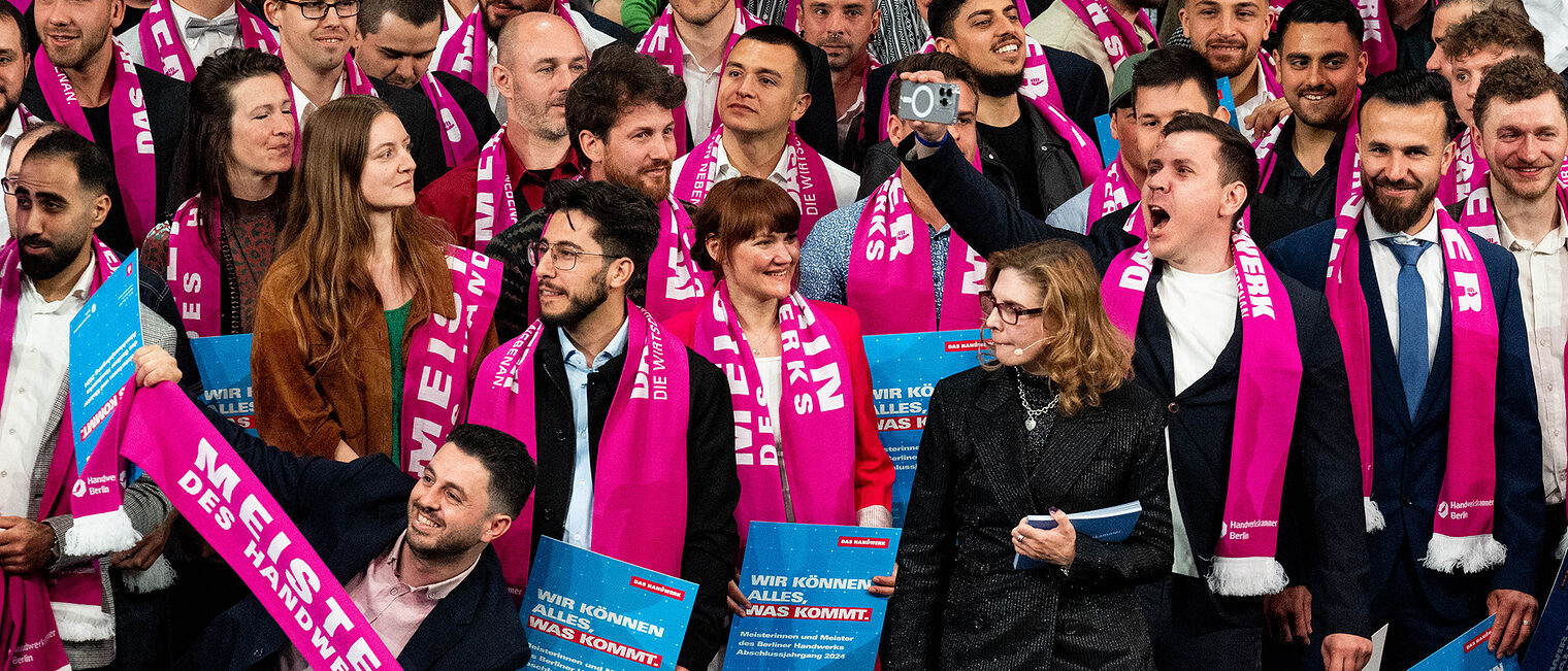 Handwerkskammer Berlin ehrt am 11. Mai 2025 im Friedrichstadt-Palast die Meisterinnen und Meister des Jahrgangs 2024: Bühne