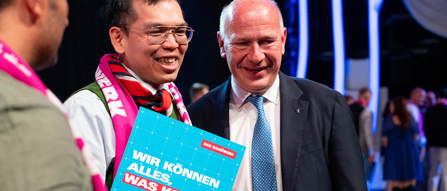 Handwerkskammer Berlin ehrt am 11. Mai 2025 im Friedrichstadt-Palast die Meister*innen des Jahrgangs 2024: mit Bürgermeister