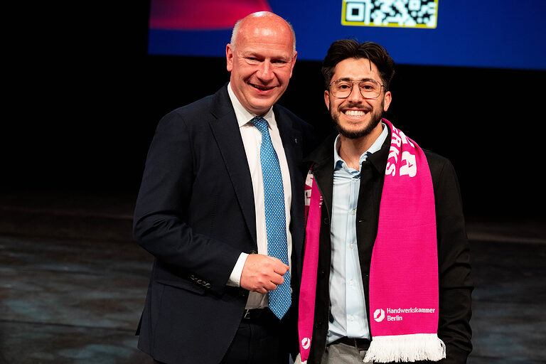 Handwerkskammer Berlin ehrt am 11. Mai 2025 im Friedrichstadt-Palast die Meister*innen des Jahrgangs 2024: mit Bürgermeister