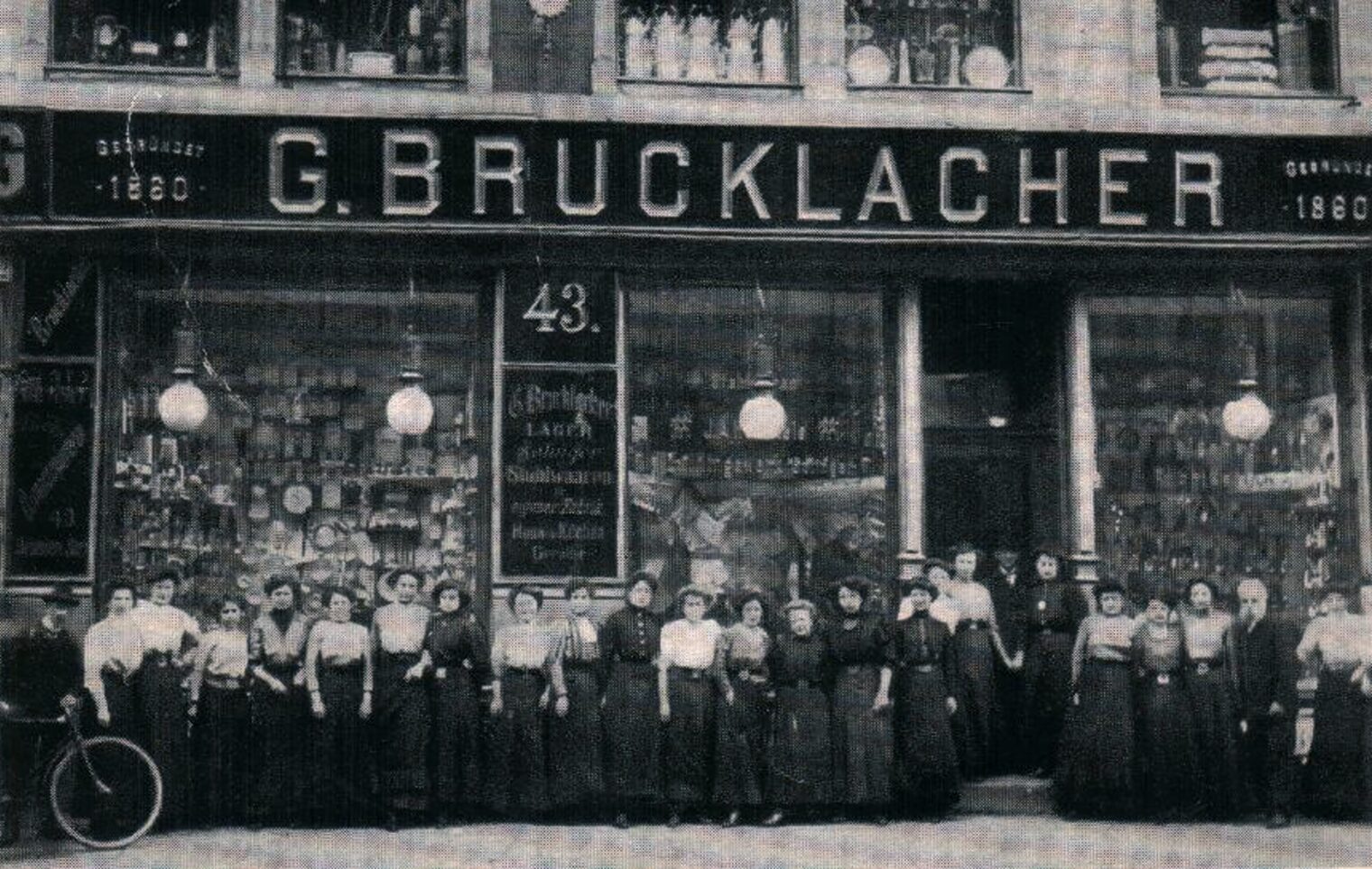 Werkzeugschleiferei Brucklacher, Belegschaft um 1890