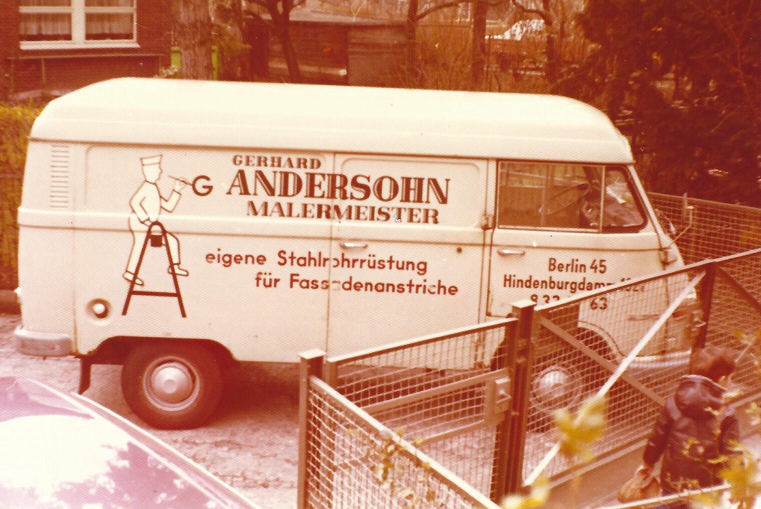 Transporter Gerhard Andersohn des Malereibetriebs Andersohn GmbH