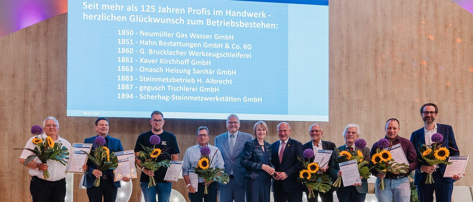 Handwerkskammerpräsidentin, Geschäftsführer und der Regierende Bürgermeister von Berlin Wegner, beim 125. Jubiläumsfest der Handwerkskammer Berlin.