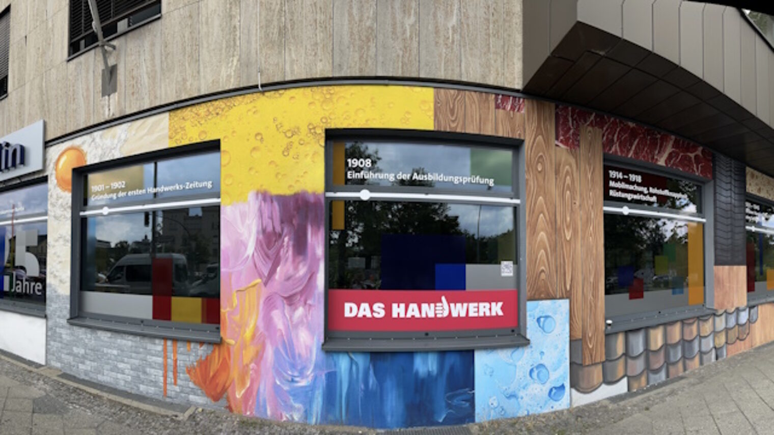 Panoramabild: Neue Fensterfassade zum 125-jährigen Jubiläum der Handwerkskammer Berlin