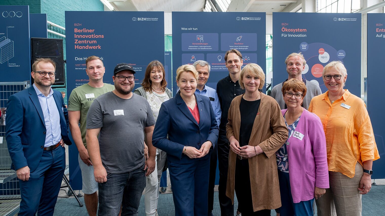 Auftakt des Berliner Innovationszentrums Handwerk (BIZH) mit F. Giffey, Senatorin für Wirtschaft, Energie und Betriebe, und C. Zarth, Präsidentin der Handwerkskammer Berlin